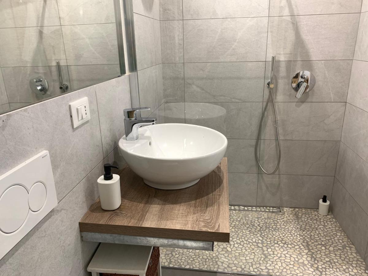 Bed and Breakfast Metroloft Болонья Екстер'єр фото